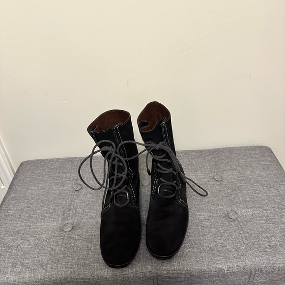 Tod’s Suede Lace Up Boots - Picture 5 of 8